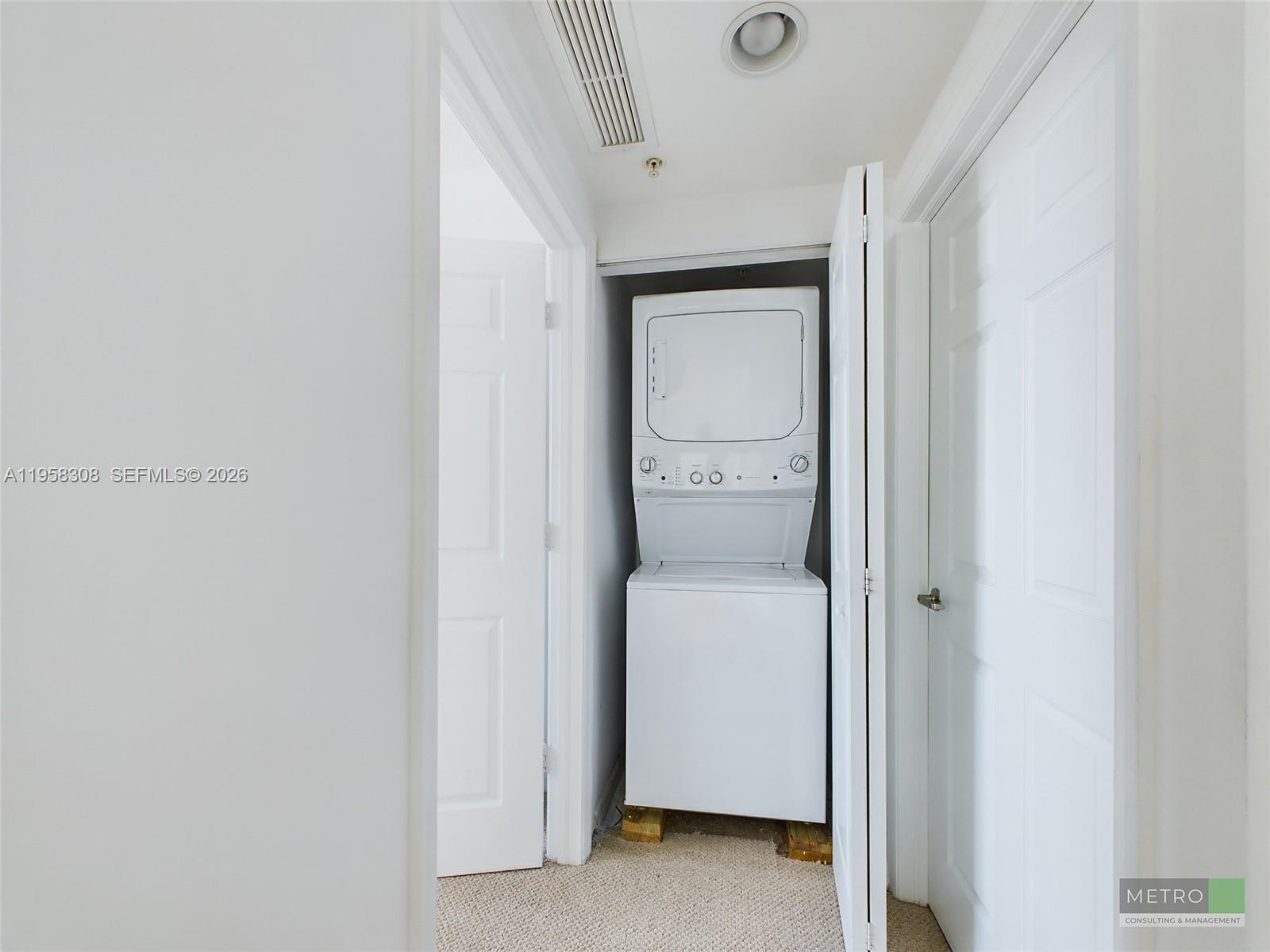 image 1800 Biscayne Plaza9