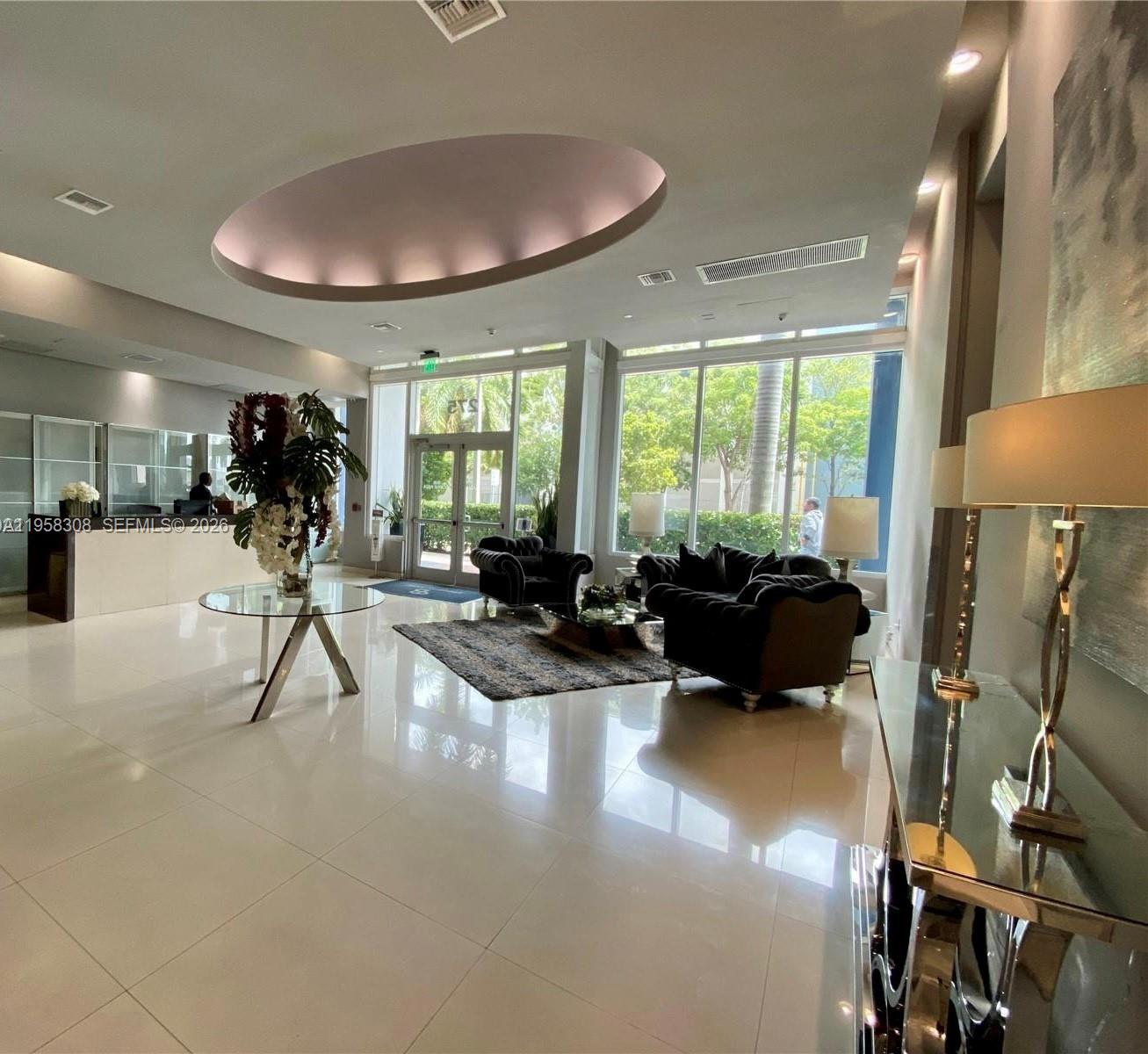 image 1800 Biscayne Plaza1