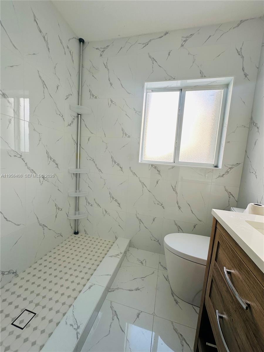 3052 SW 6th St Miami, FL 33135