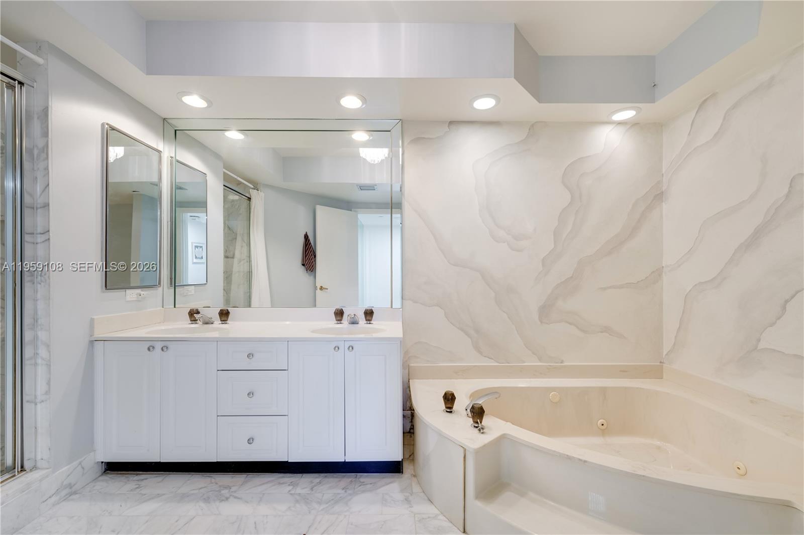 image Hamptons West15