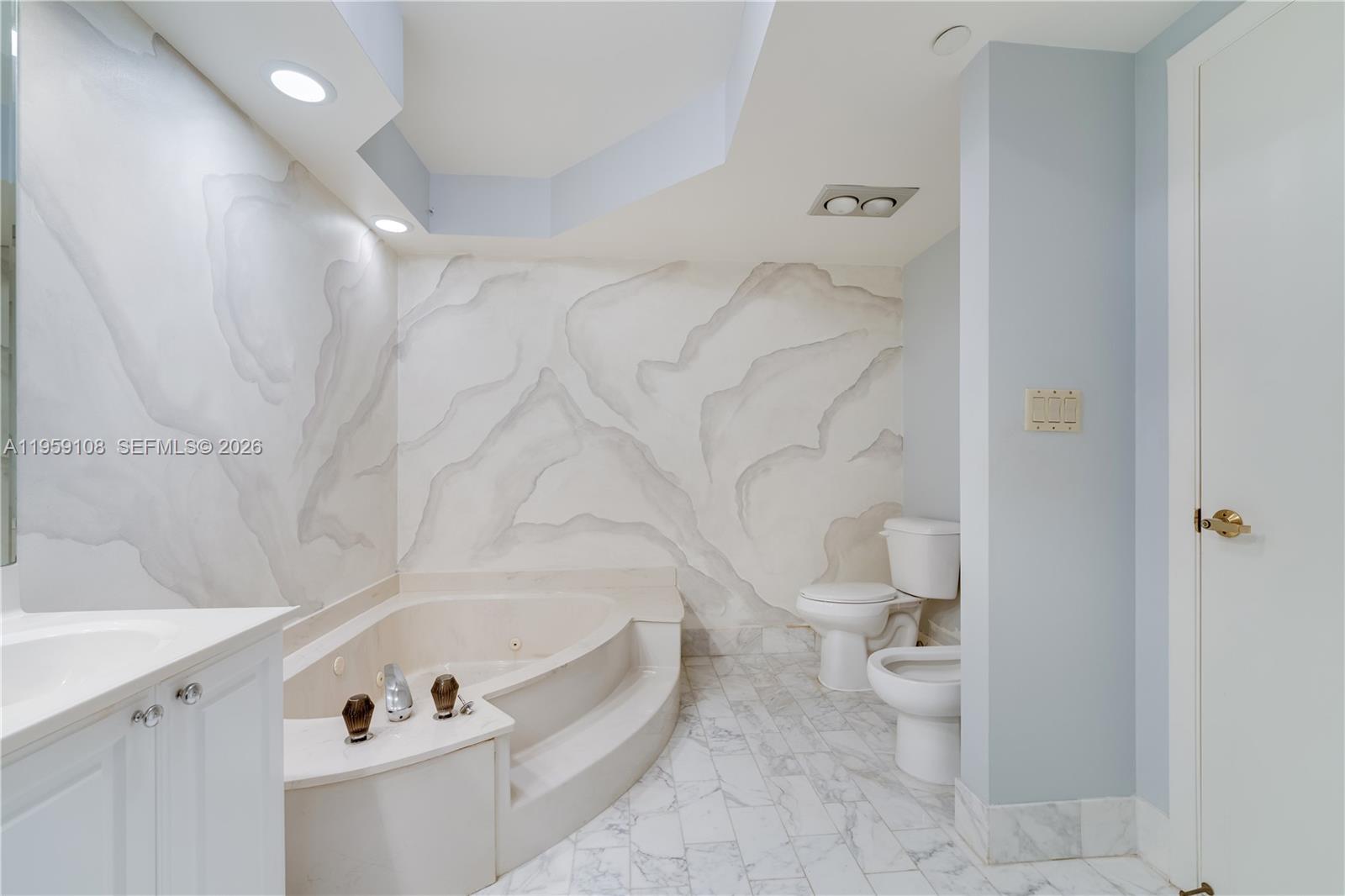 image Hamptons West16