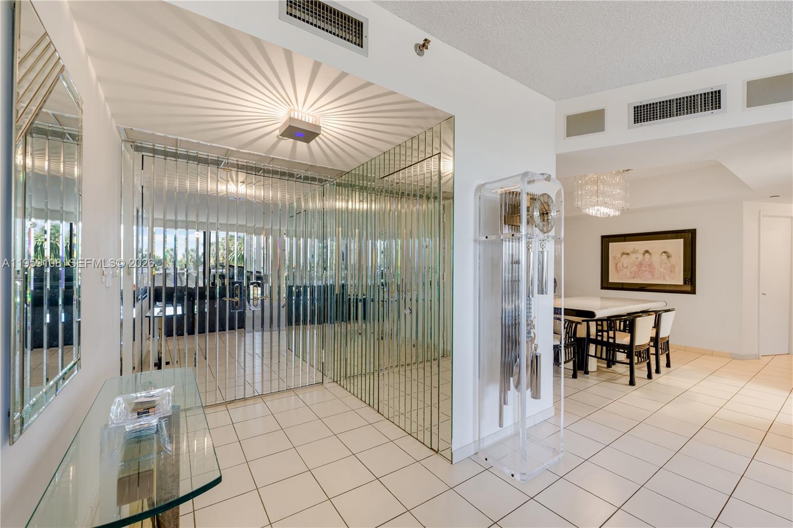 image Hamptons West5