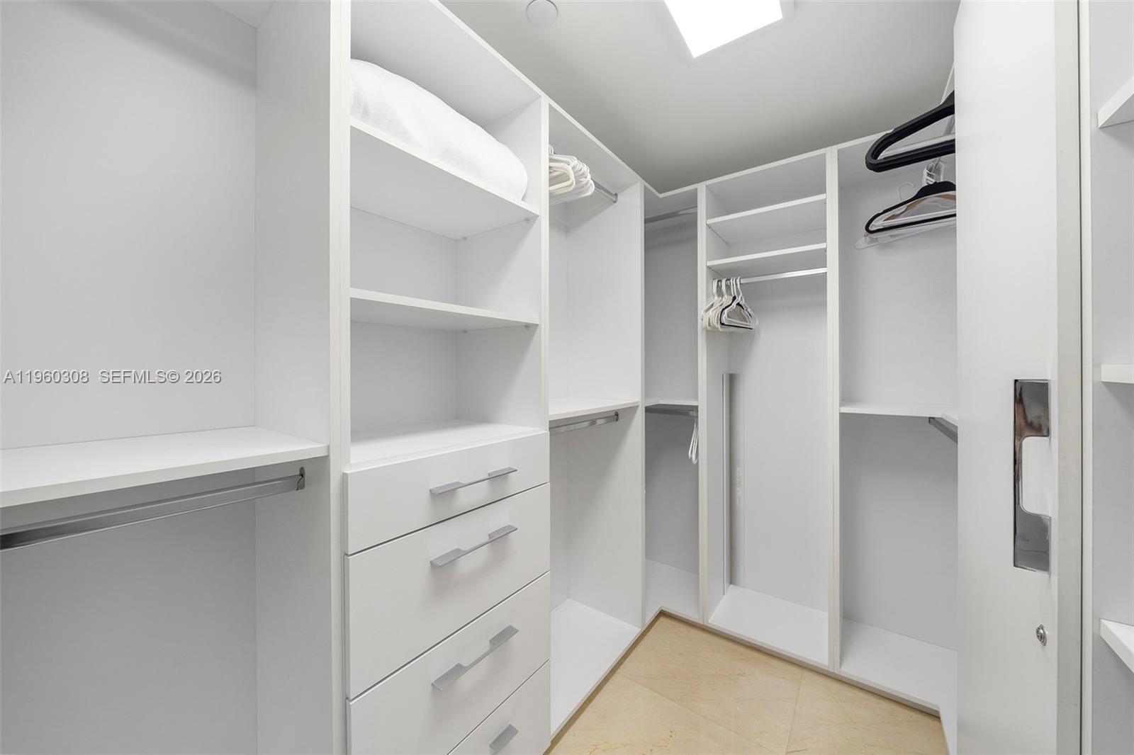 image Blue Diamond18