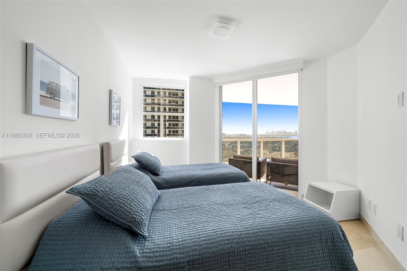 image Blue Diamond21