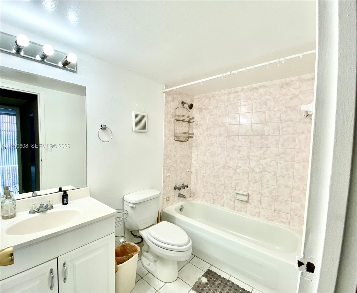 16950 Dixie #A536 North Miami Beach, FL 33160