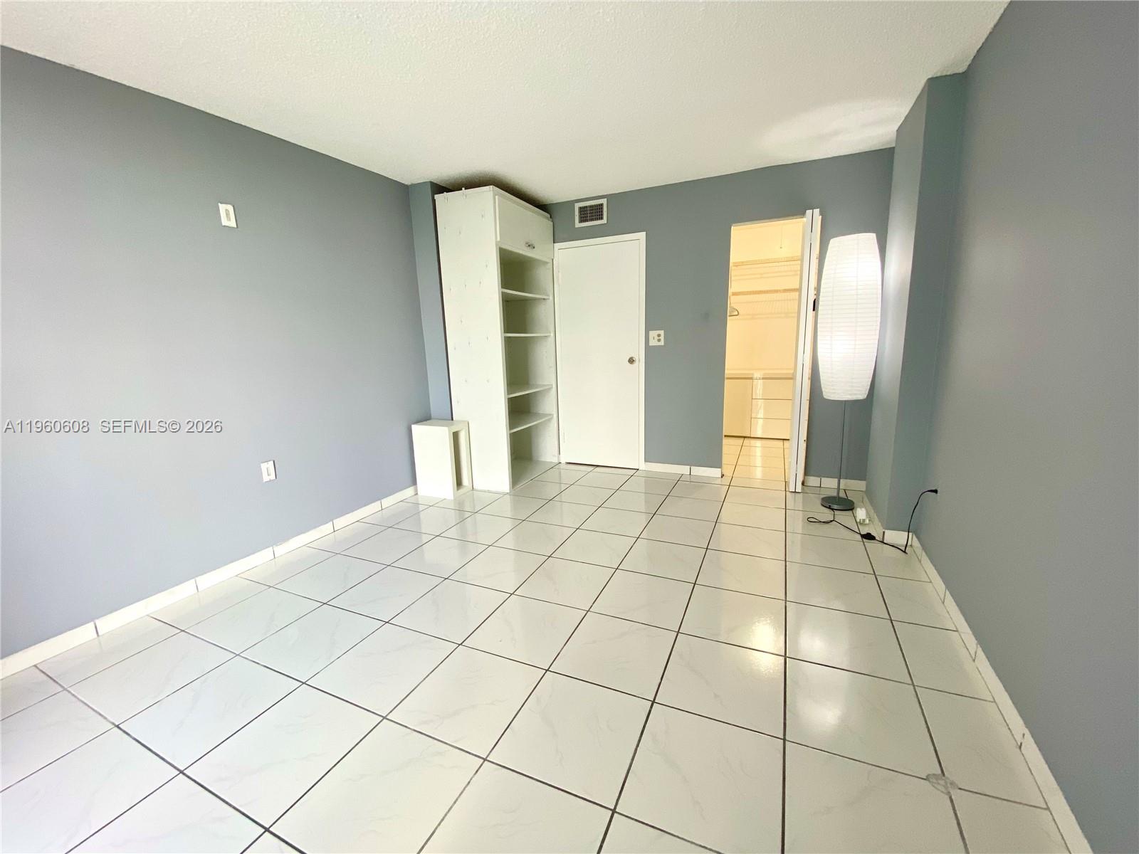 16950 Dixie #A536 North Miami Beach, FL 33160