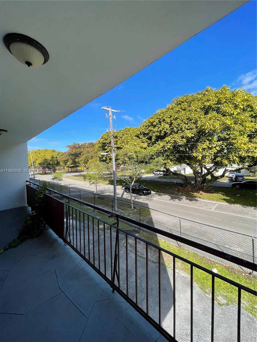 13685 NE 10th Ave #210 North Miami, FL 33161