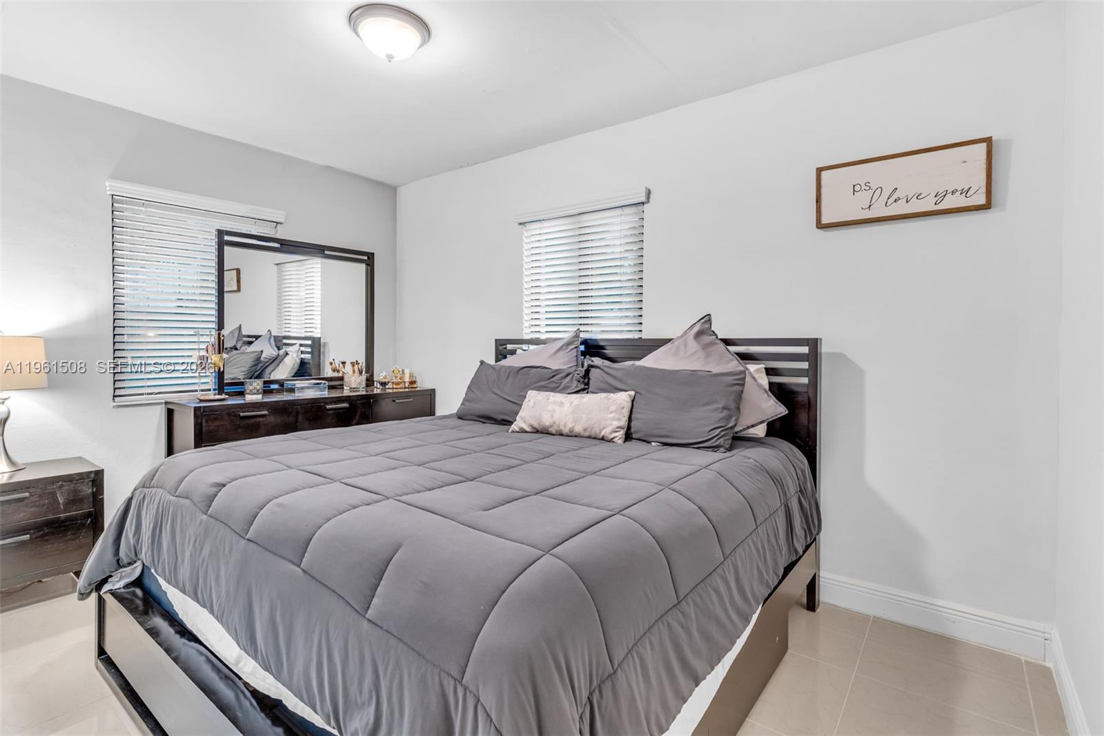 7585 SW 28th St Miami, FL 33155