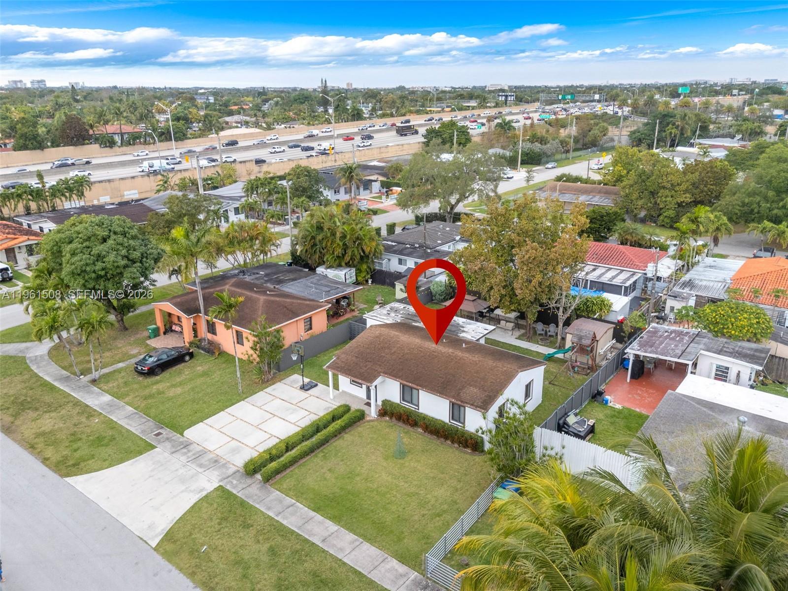 7585 SW 28th St Miami, FL 33155