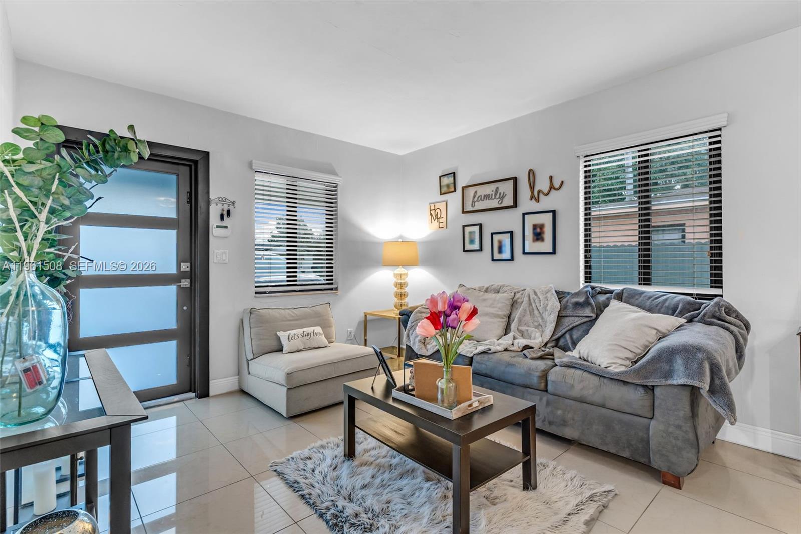 7585 SW 28th St Miami, FL 33155