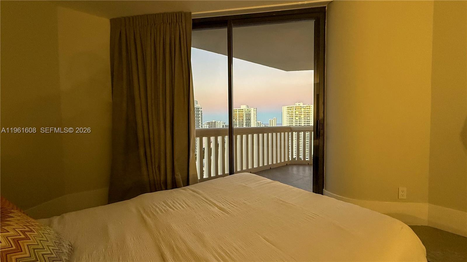 2000 Island Blvd #2404 Aventura, FL 33160