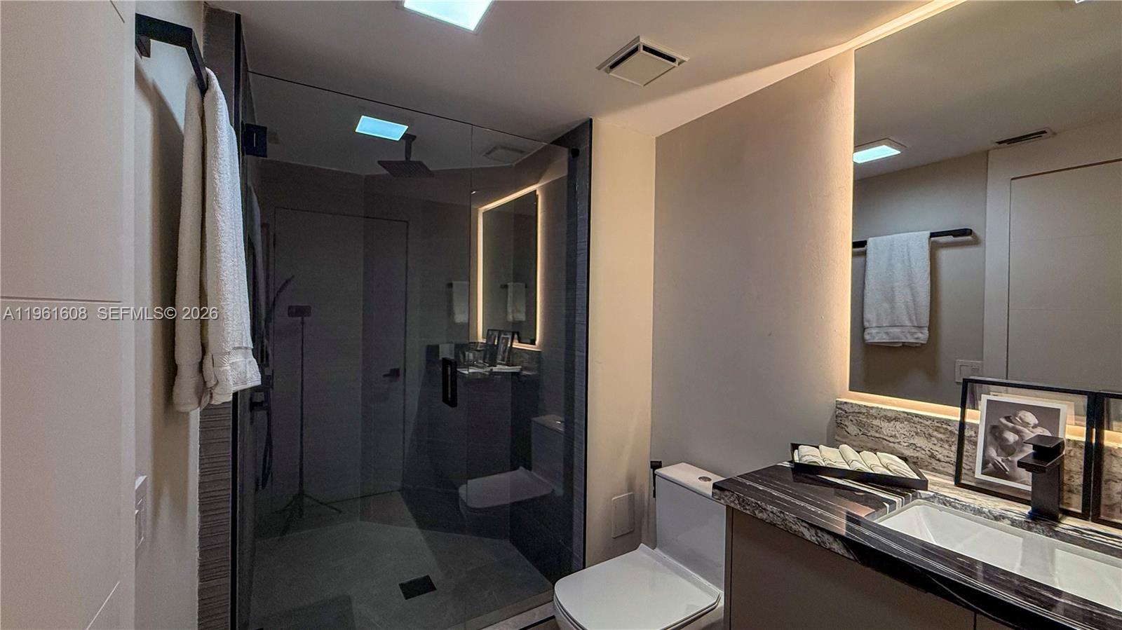 2000 Island Blvd #2404 Aventura, FL 33160