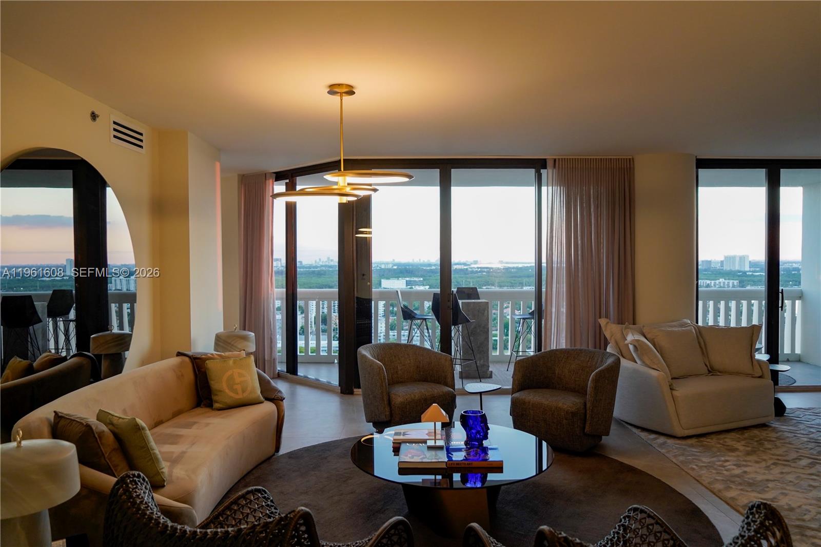 2000 Island Blvd #2404 Aventura, FL 33160