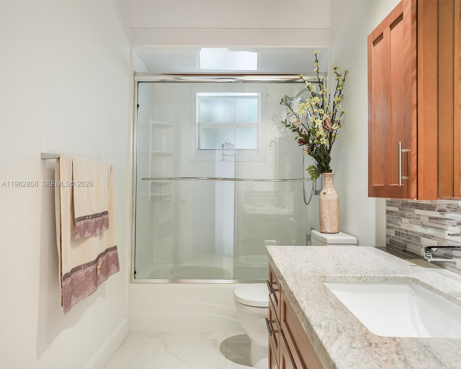 413 Leslie Dr Hallandale Beach, FL 33009