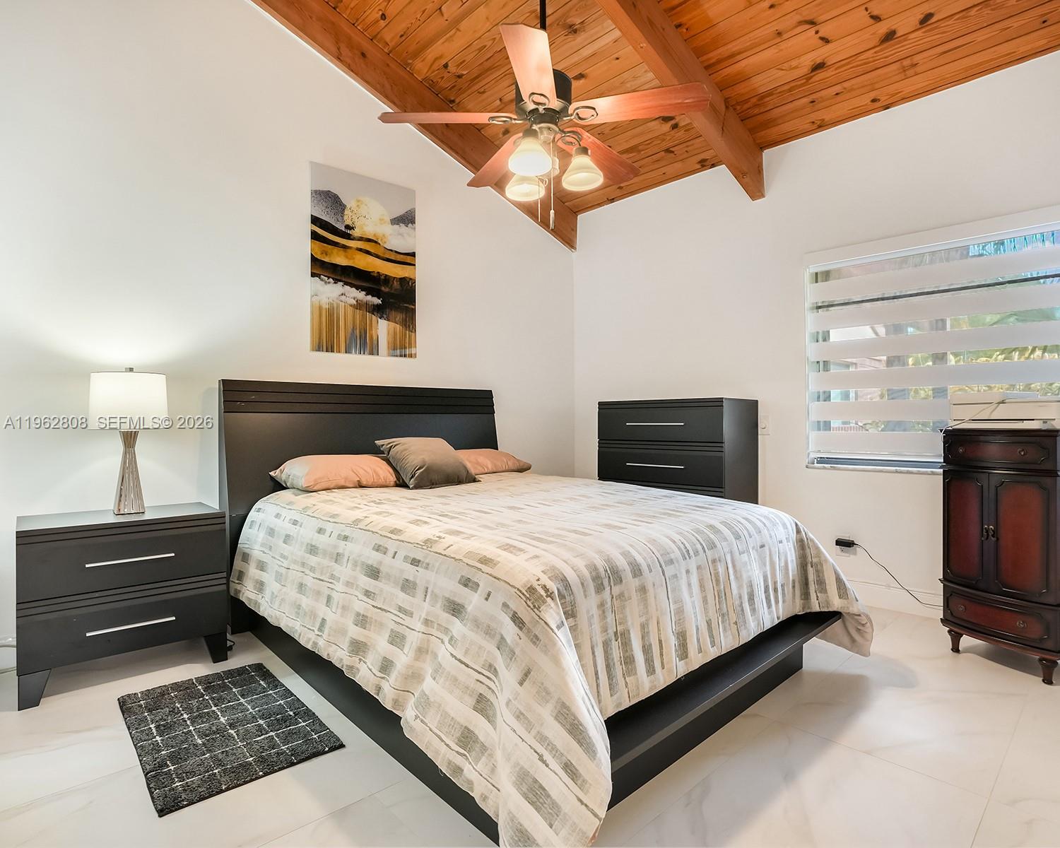 413 Leslie Dr Hallandale Beach, FL 33009