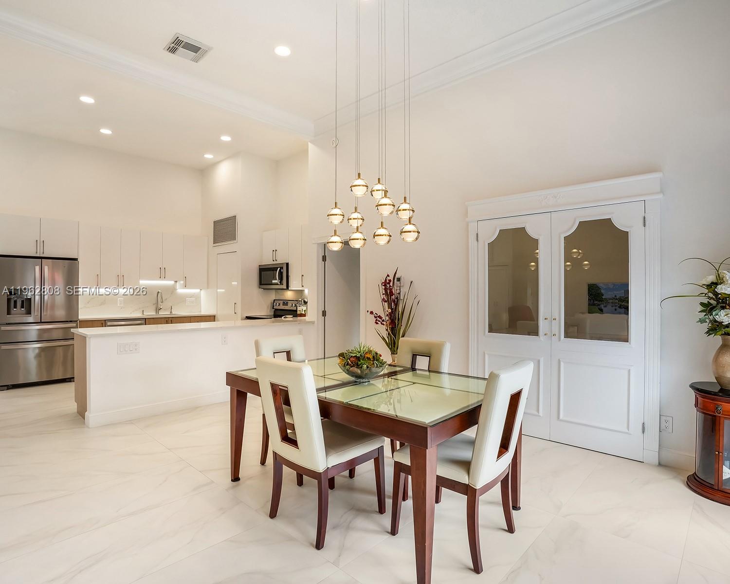 413 Leslie Dr Hallandale Beach, FL 33009