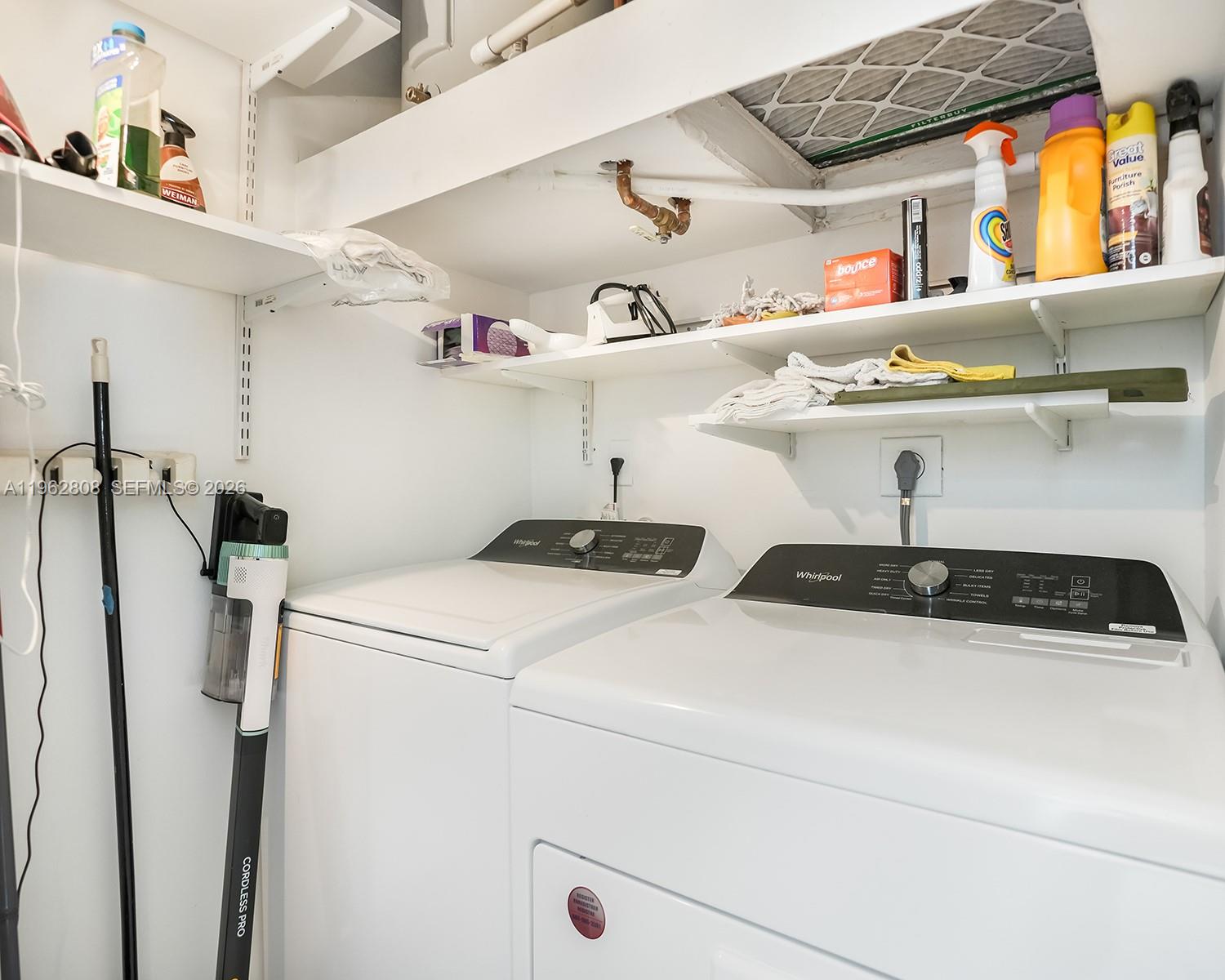 413 Leslie Dr Hallandale Beach, FL 33009