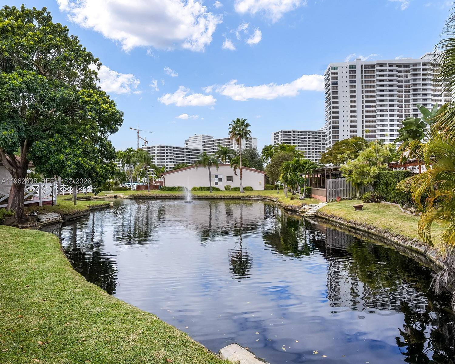 413 Leslie Dr Hallandale Beach, FL 33009