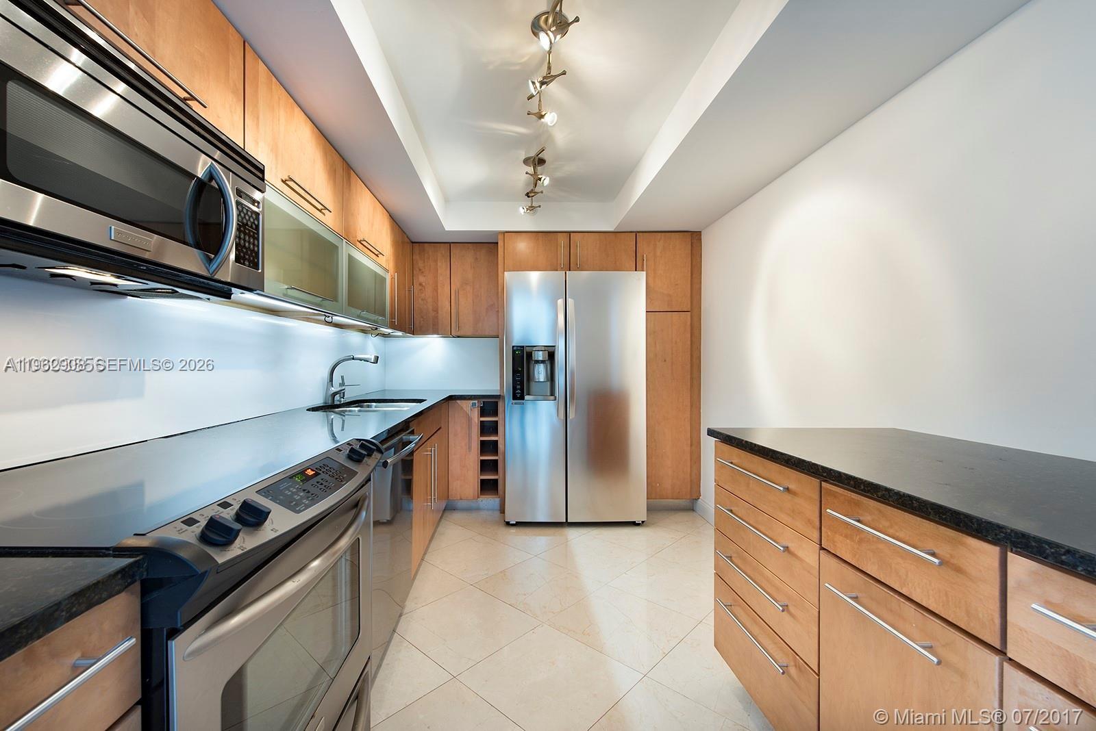 20505 E Country Clb Dr #935