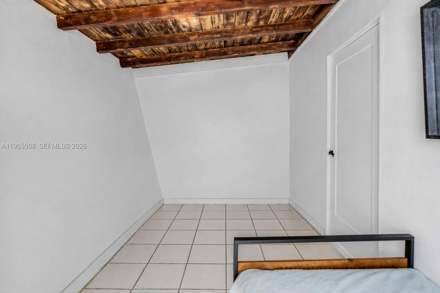 6561 SW 34th St Miami, FL 33155