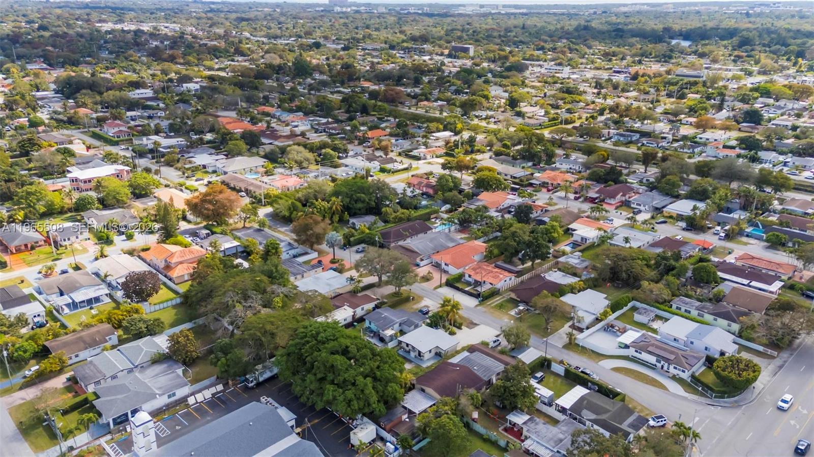 6561 SW 34th St Miami, FL 33155