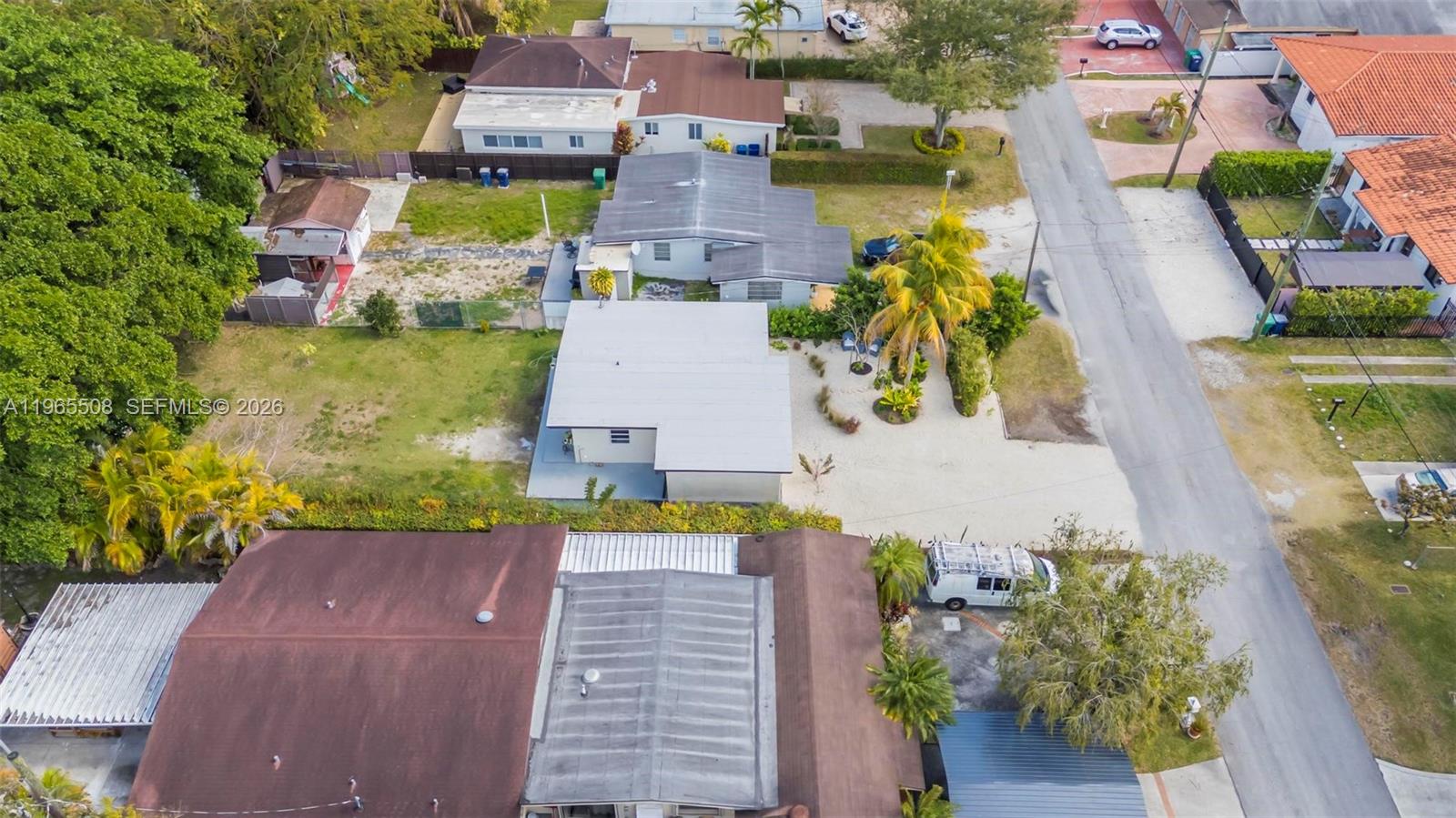 6561 SW 34th St Miami, FL 33155