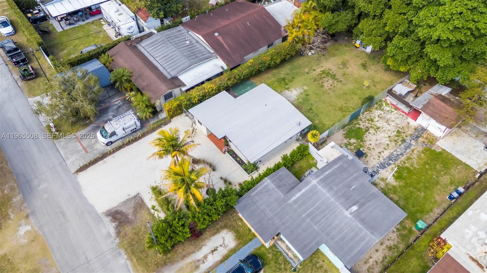 6561 SW 34th St Miami, FL 33155