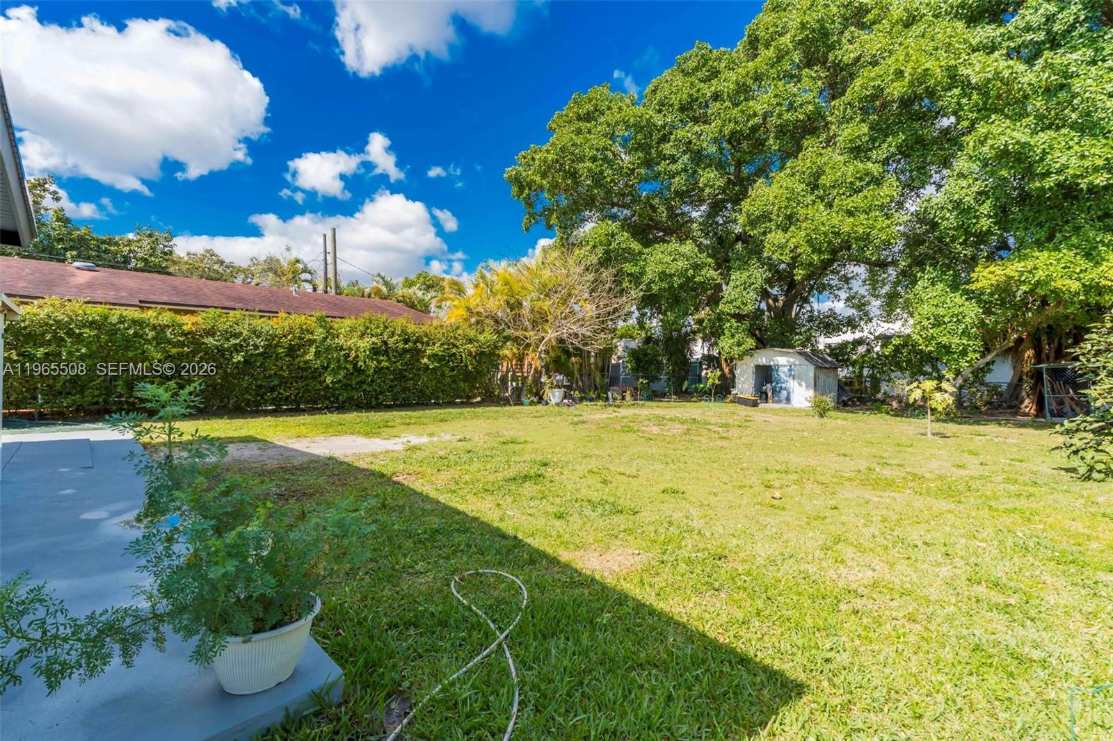 6561 SW 34th St Miami, FL 33155