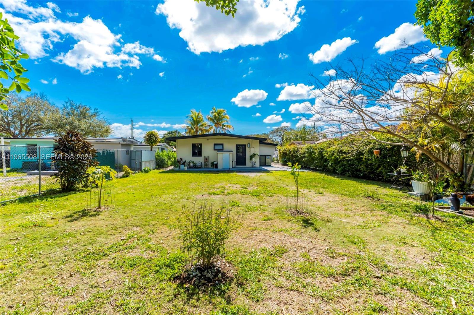 6561 SW 34th St Miami, FL 33155