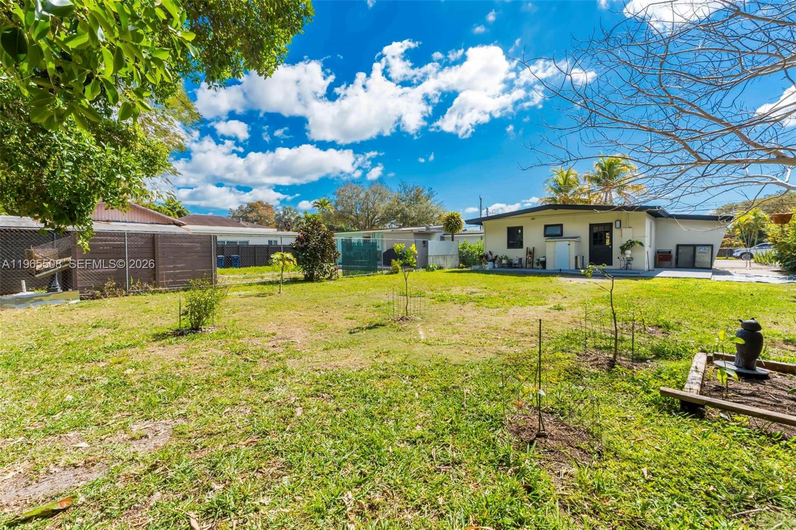 6561 SW 34th St Miami, FL 33155