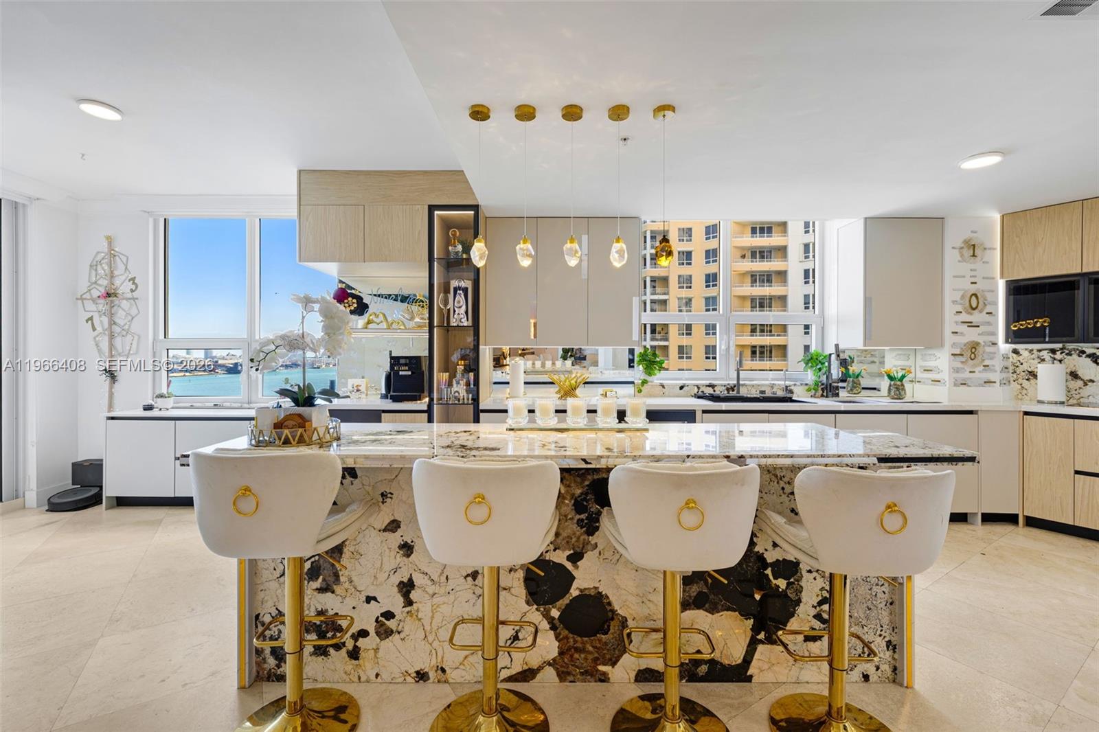 848 Brickell Key Dr #1601 Miami, FL 33131