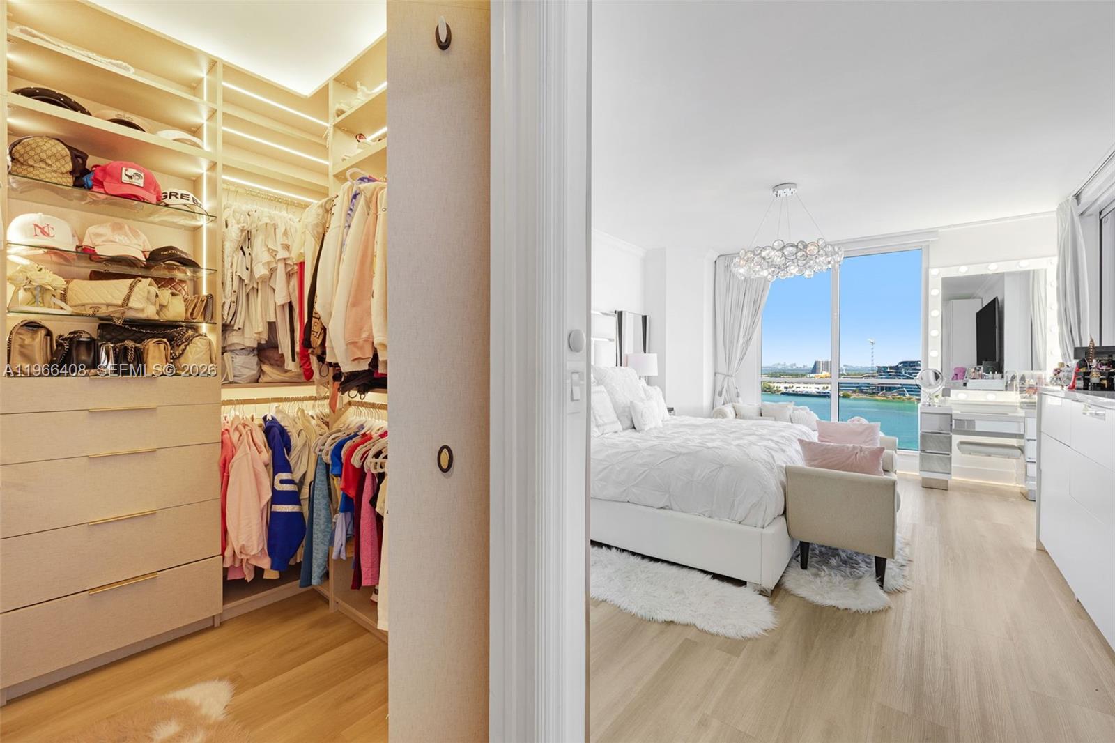 848 Brickell Key Dr #1601 Miami, FL 33131