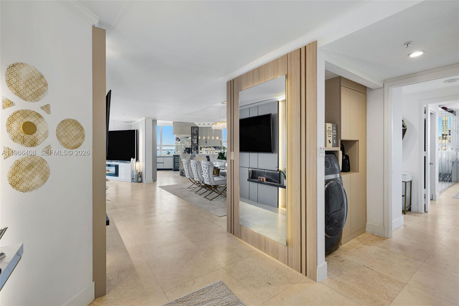 848 Brickell Key Dr #1601 Miami, FL 33131