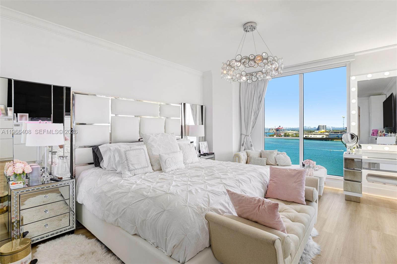 848 Brickell Key Dr #1601 Miami, FL 33131