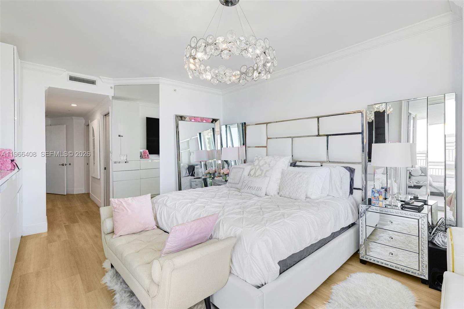 848 Brickell Key Dr #1601 Miami, FL 33131