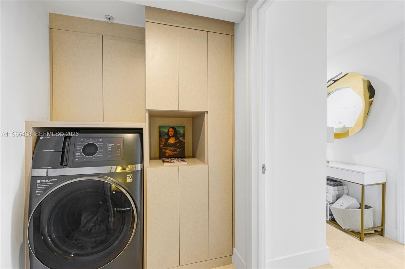 848 Brickell Key Dr #1601 Miami, FL 33131