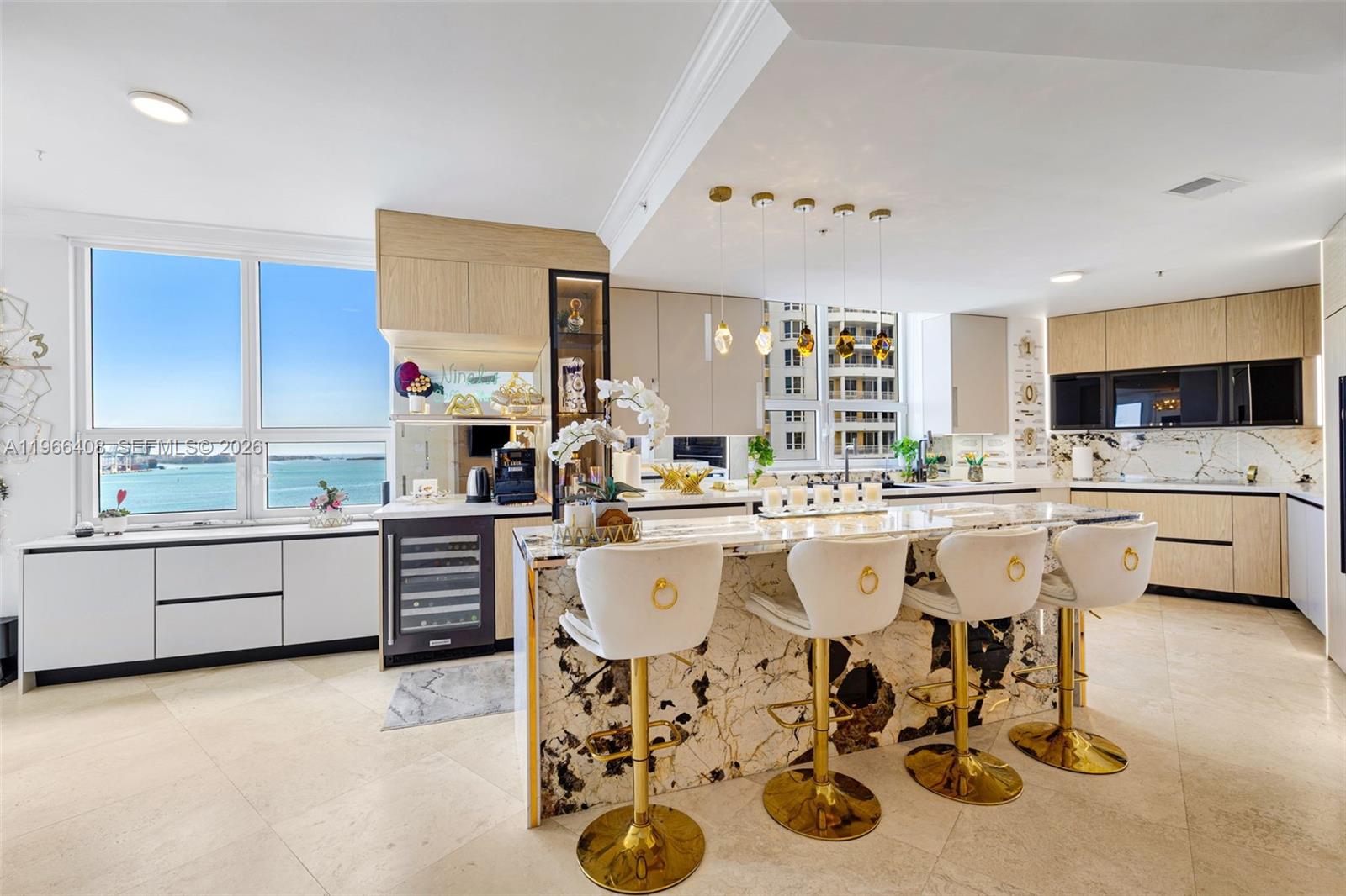 848 Brickell Key Dr #1601 Miami, FL 33131