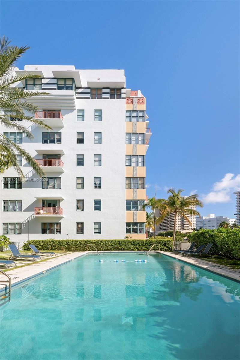 2421 Lake Pancoast Dr #2C Miami Beach, FL 33140