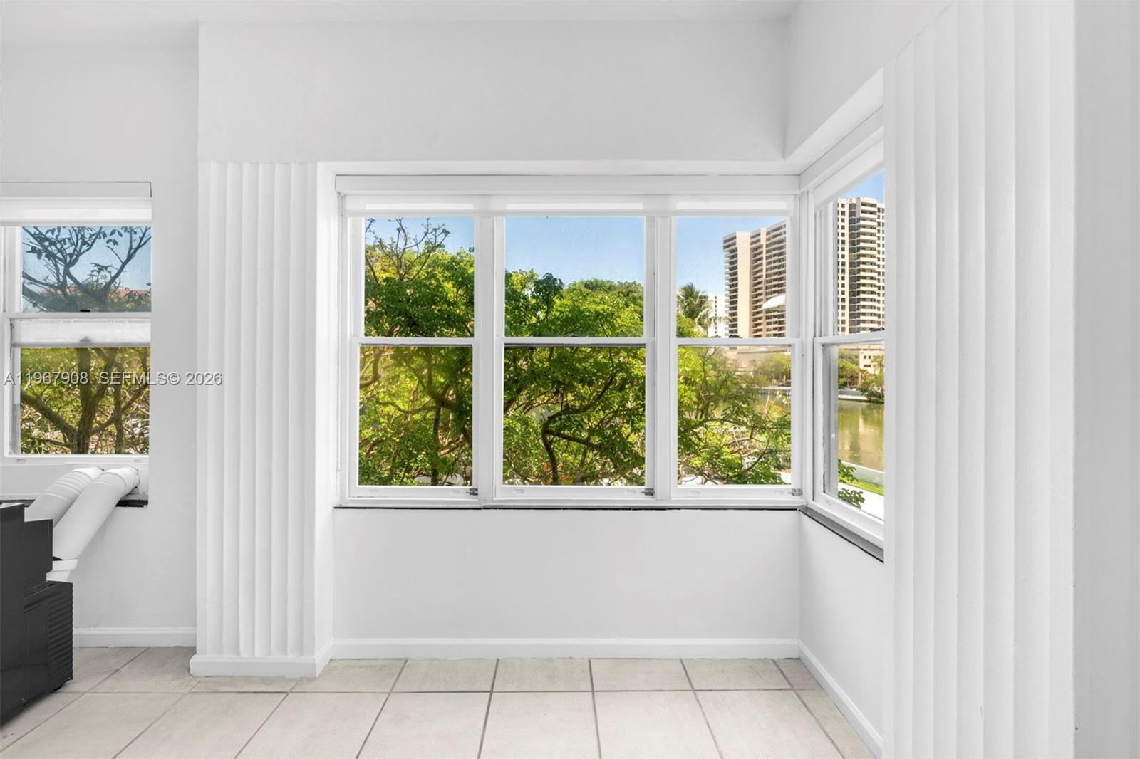 2421 Lake Pancoast Dr #2C Miami Beach, FL 33140