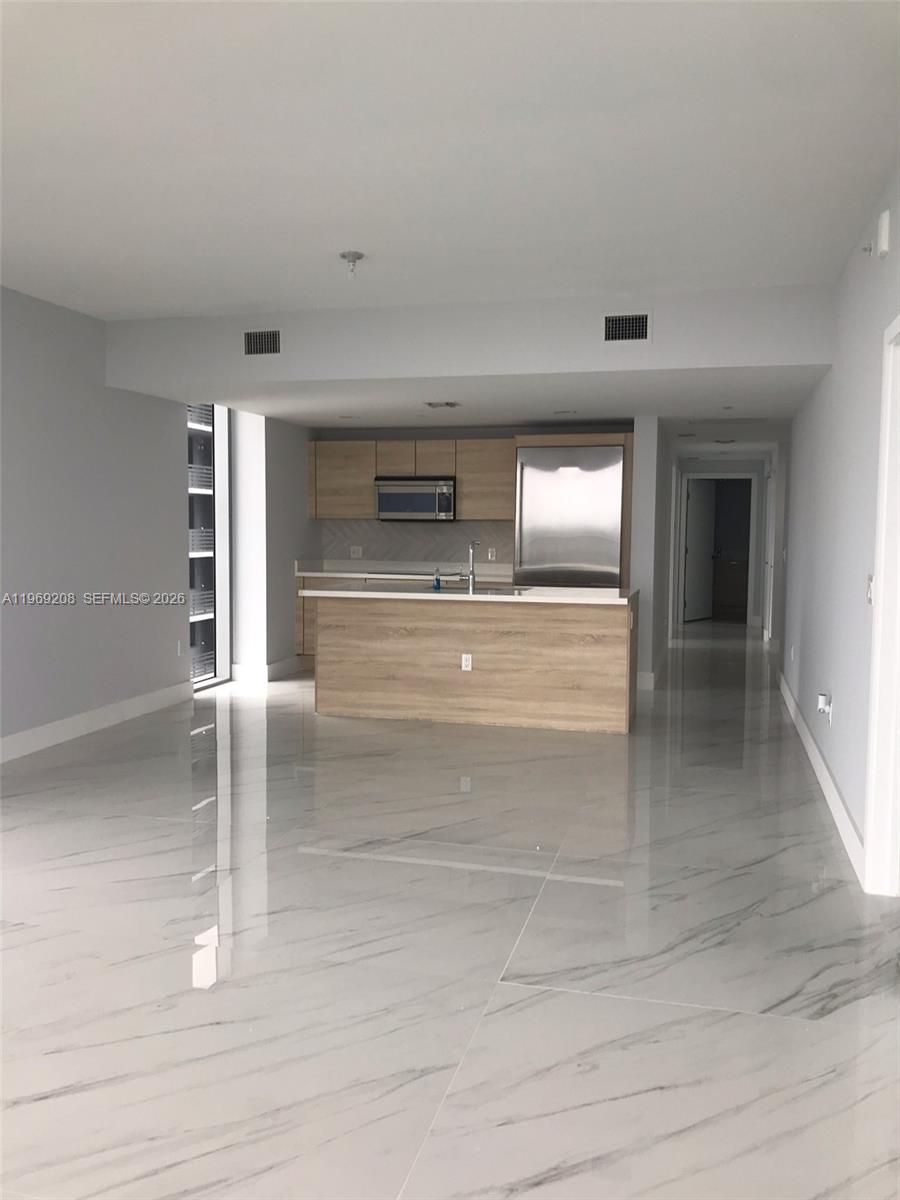 16385 Biscayne Blvd #2907