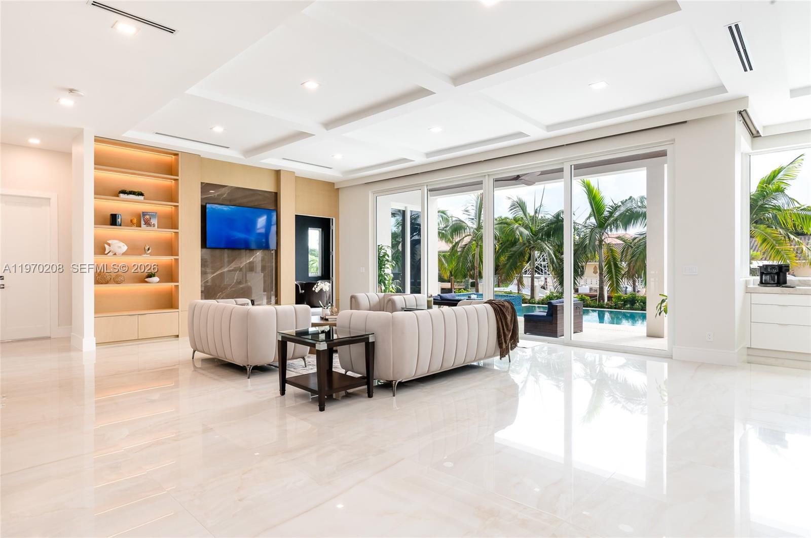 3740 NE 29th Ave Lighthouse Point, FL 33064