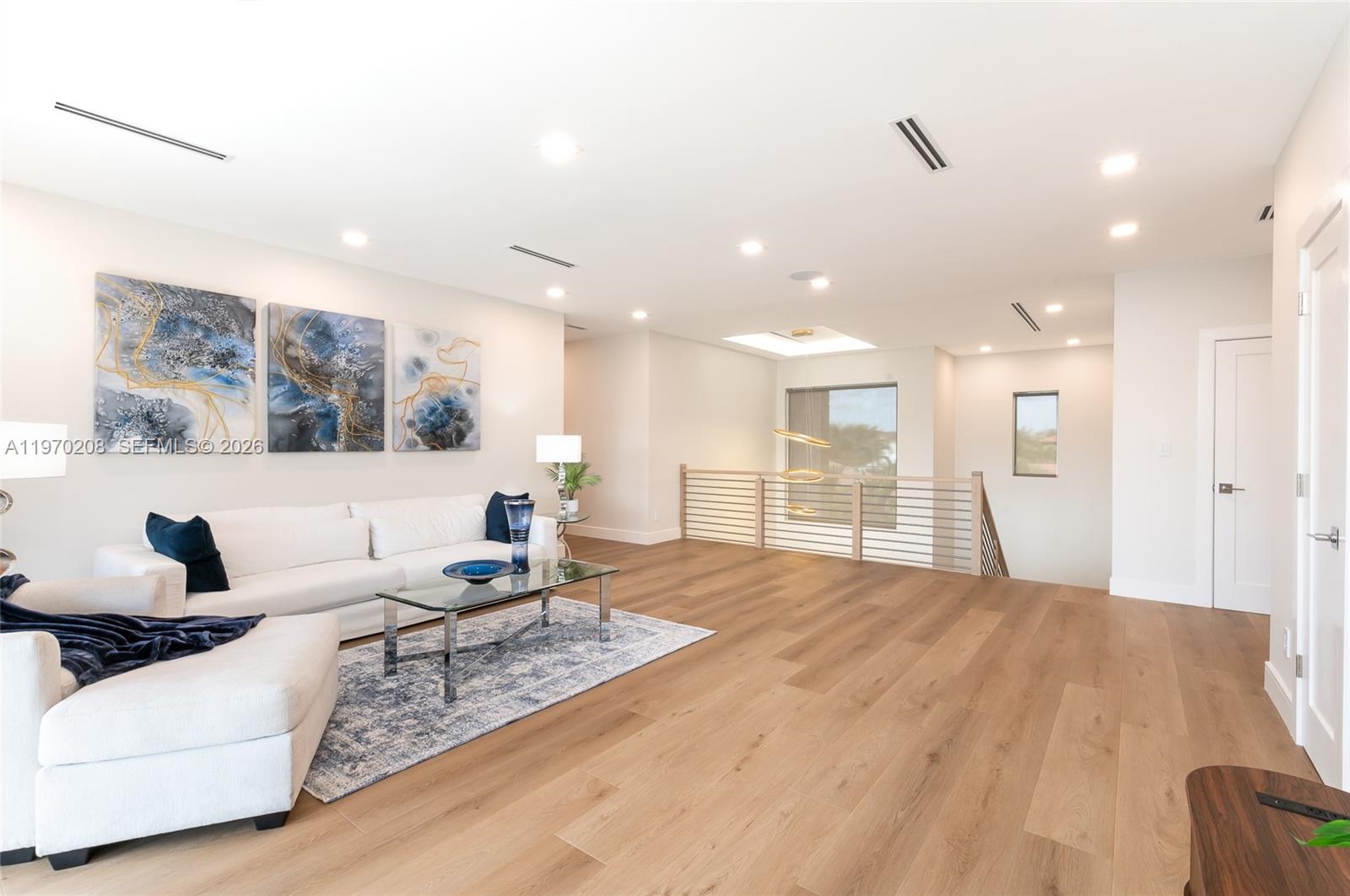 3740 NE 29th Ave Lighthouse Point, FL 33064