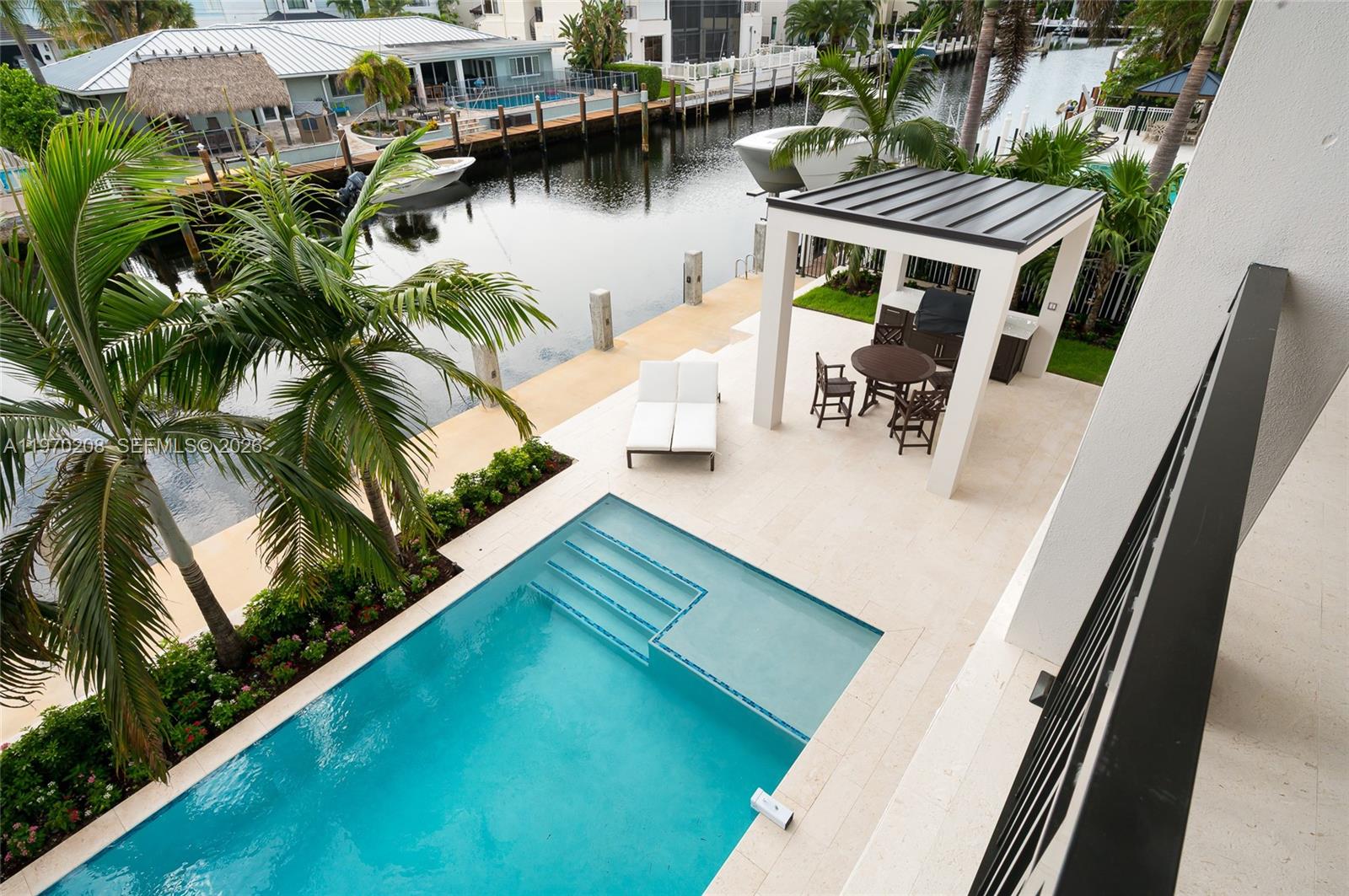 3740 NE 29th Ave Lighthouse Point, FL 33064