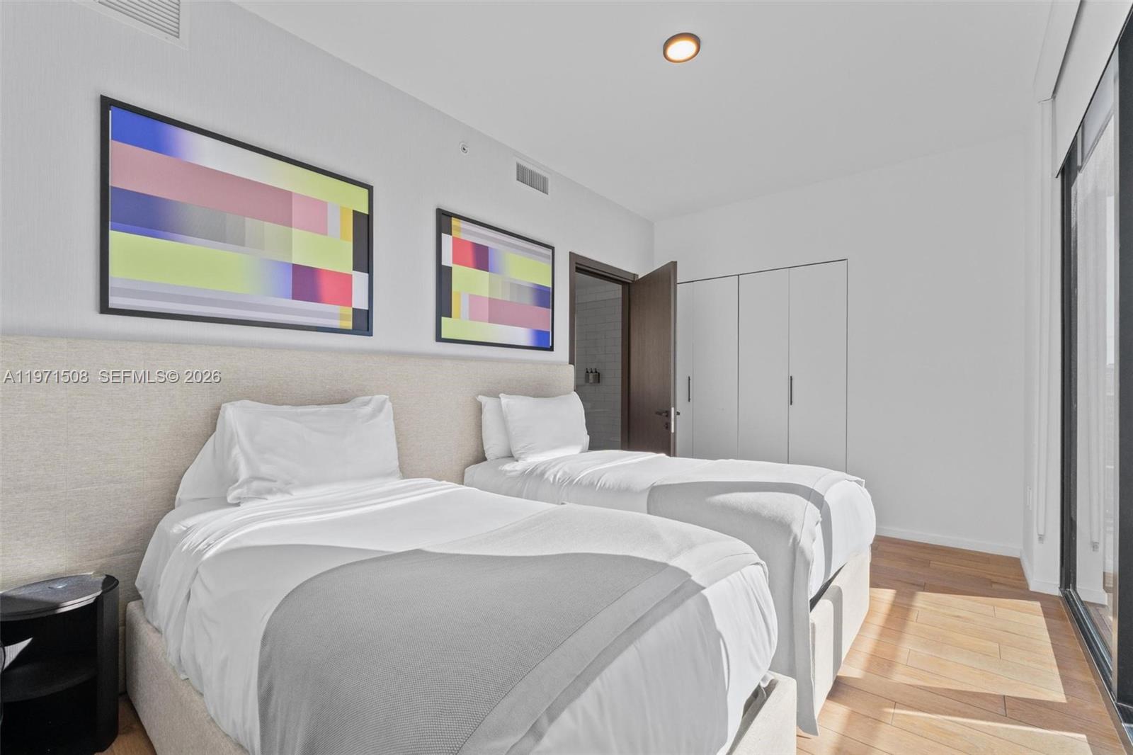 398 NE 5th St #3218 Miami, FL 33132