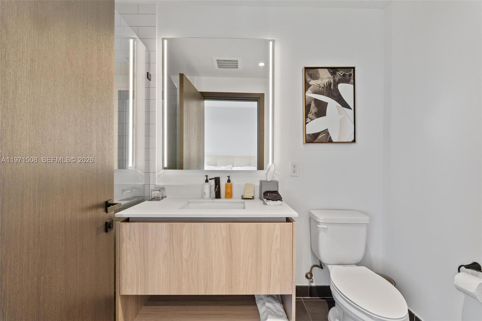 398 NE 5th St #3218 Miami, FL 33132