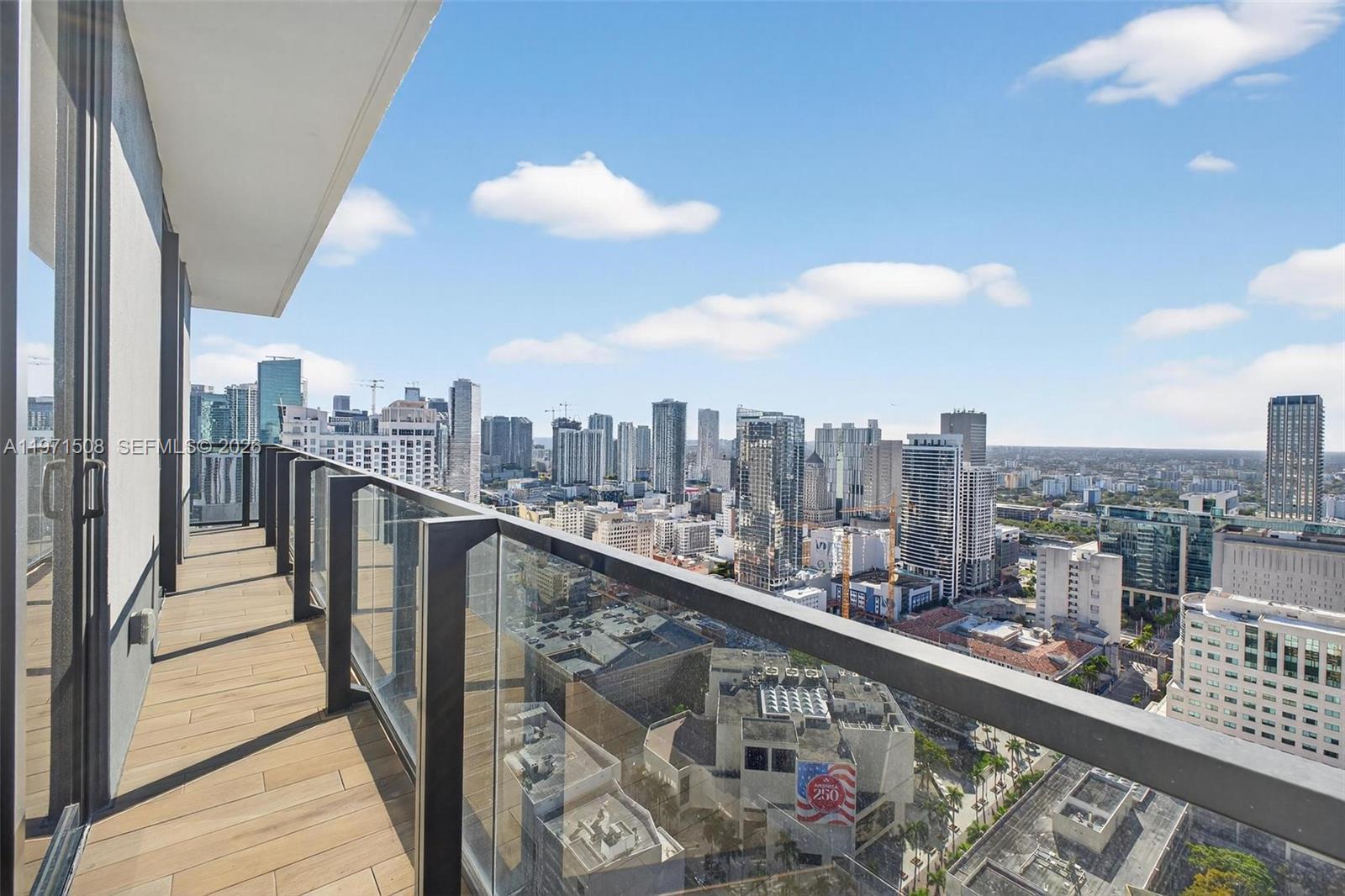 398 NE 5th St #3218 Miami, FL 33132