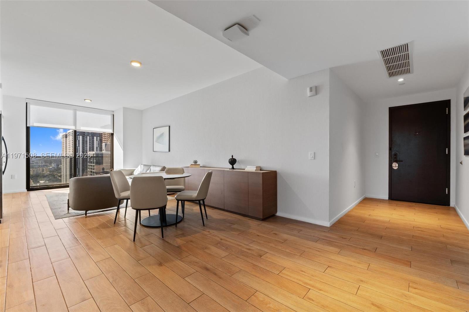 398 NE 5th St #3218 Miami, FL 33132