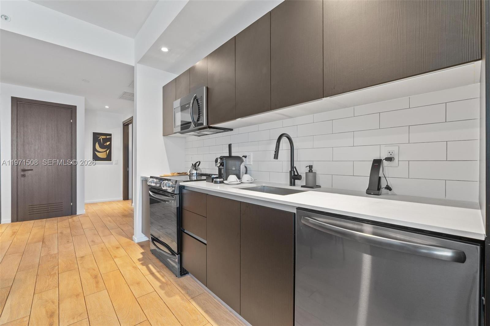 398 NE 5th St #3218 Miami, FL 33132