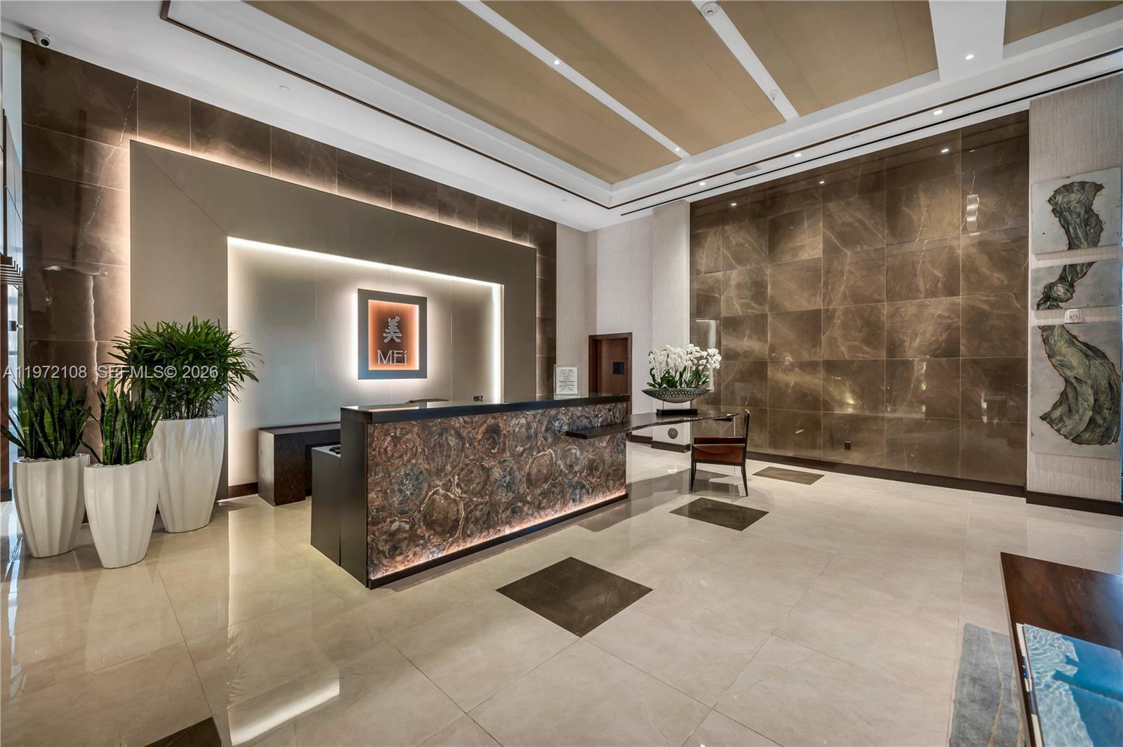 5875 Collins Ave #1004 Miami Beach, FL 33140