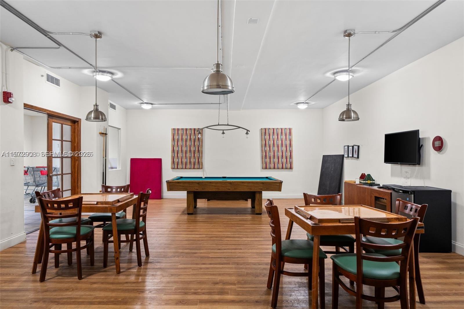 2655 Collins Ave #1404 Miami Beach, FL 33140